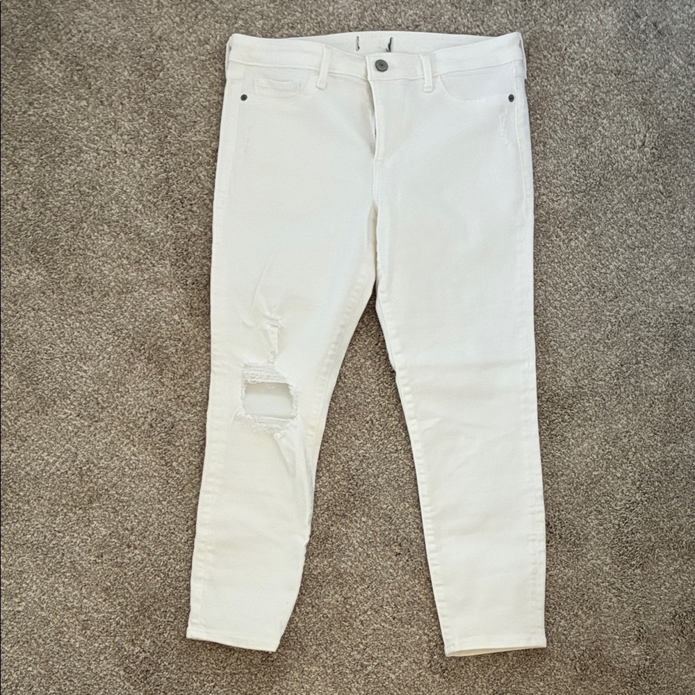 Abercrombie & Fitch Destroyed skinny jeans